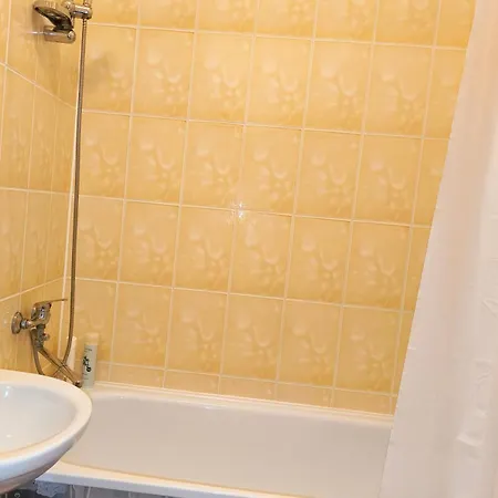 Studio, Fireplace, Super Location, Free Parking 公寓 *